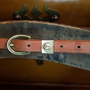 ▪ Dooney & Bourke ▪